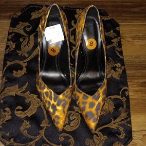 Bershka pumps size 8.